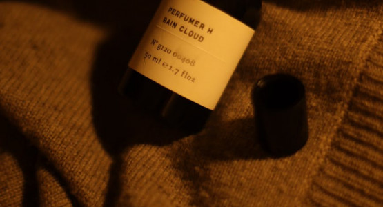 Creating a Scent Symphony: Crafting a Personalized Fragrance Narrative with Aqila