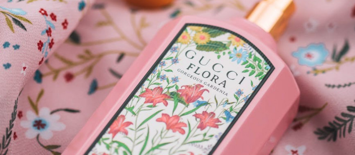 Embarking on an Olfactory Odyssey: Mastering the Art of Layering Aqila Fragrances