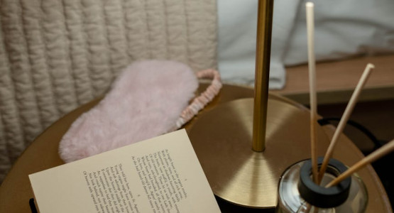 Luxuriating in Aromatherapy with Aqila: Elevating Wellness and Mood through Exquisite Scents