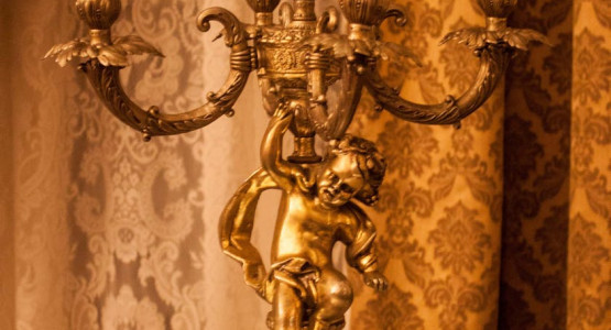 Navigating the Scented Galaxies: Aligning Aqila's Luxury Fragrances with Your Astrological Stars