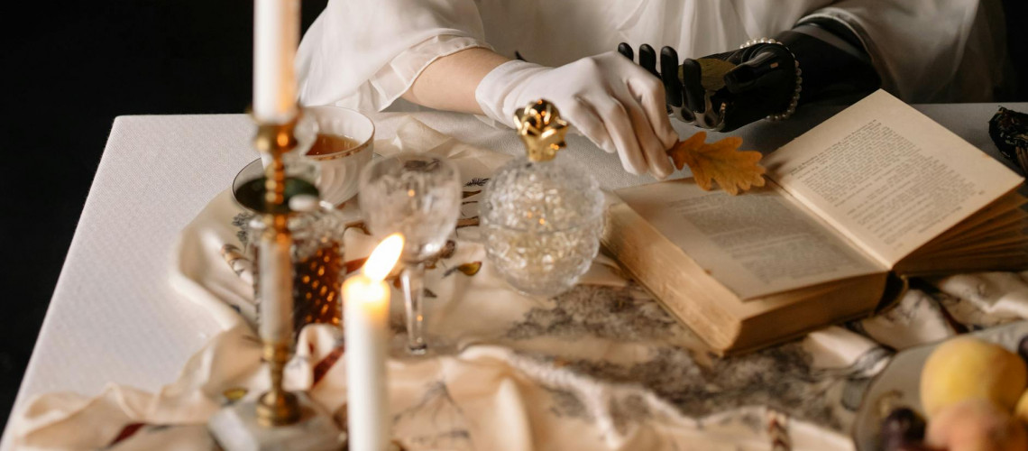 Scented Constellations: Unravelling the Mysteries of Aromastrology with Aqila Fragrances