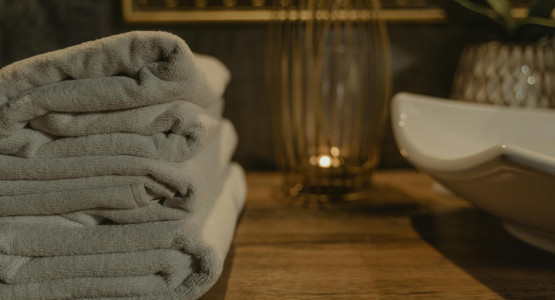 Scented Elixir: Unlocking Emotional Wellness with Aqila's Luxury Fragrances