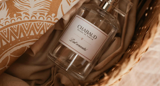 Scented Symphony: How Aqila Fragrances Enhance Mood and Transform Spaces