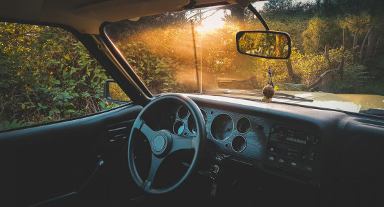 Scenting the Stars: Aqila’s Fragrances for the Zodiac and Beyond