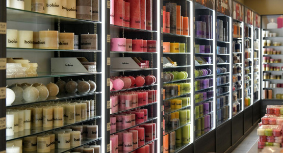 The Alchemy of Luxury: Mastering the Art of Fragrance Layering with Aqila