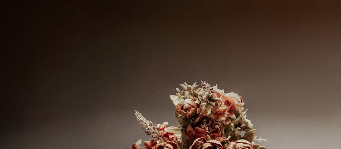 The Alchemy of Scent: Crafting Your Personal Aromatic Oasis with Aqila Fragrances