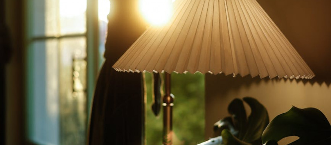 The Art of Olfactory Storytelling: Crafting Your Personal Scent Journey with Aqila Fragrances