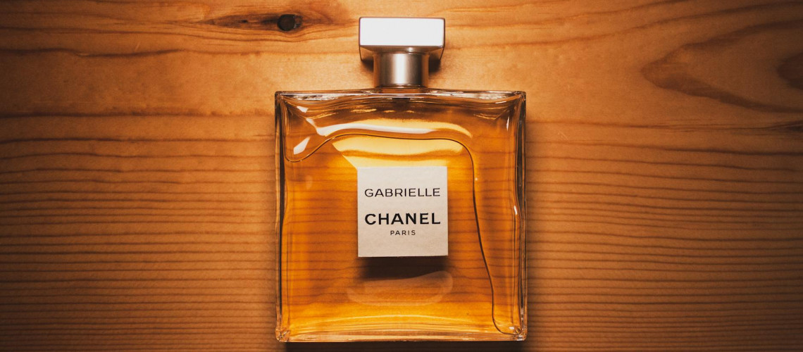 The Art of Scent-Self Discovery: Unveiling your Signature Aroma with Aqila's Luxury Fragrances