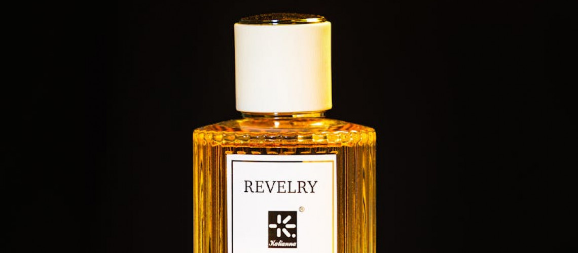 Unleashing Aromas: Curating a Signature Aqila Fragrance Journey for Every Corner of Your Life