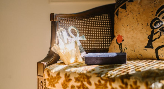 Unlocking the Secrets of Aromastrology: Aligning Aqila Fragrances with Your Zodiac Universe